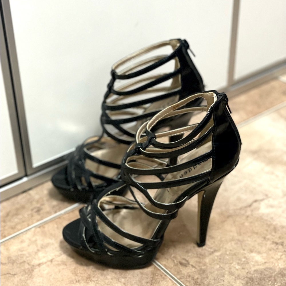 Madden girl black caged stilleto high heel Size 7